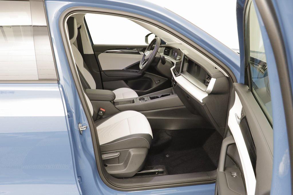 new 2025 Volkswagen Tiguan car, priced at $34,207