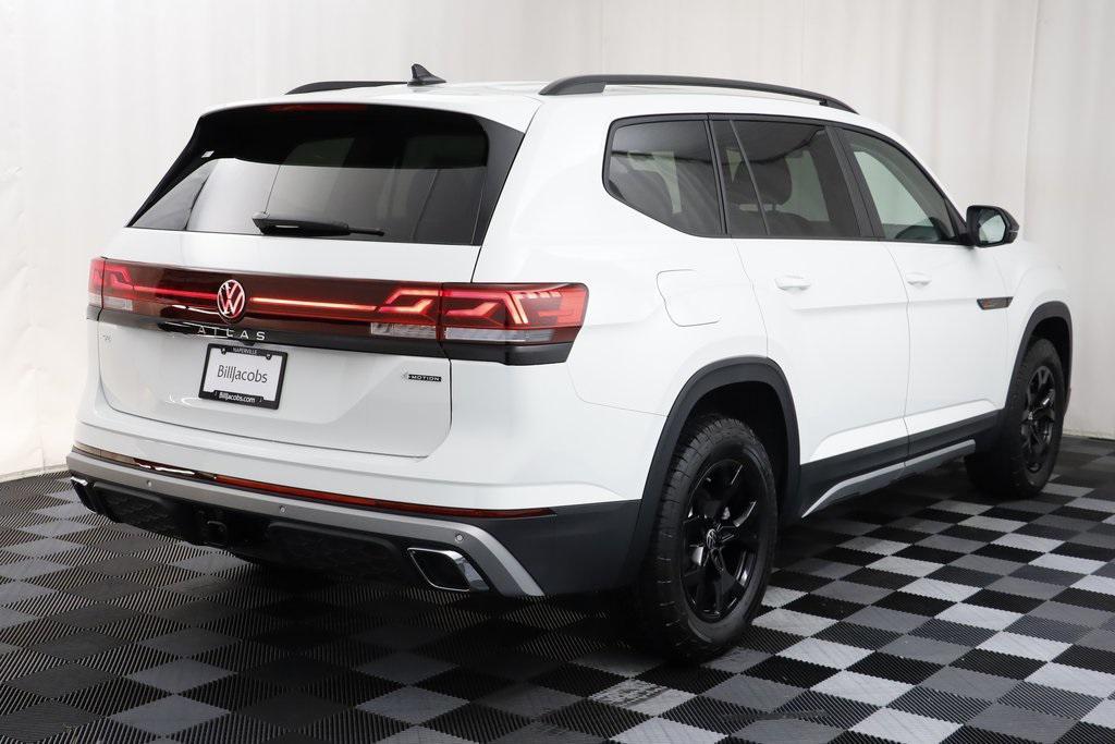 new 2025 Volkswagen Atlas car, priced at $45,056