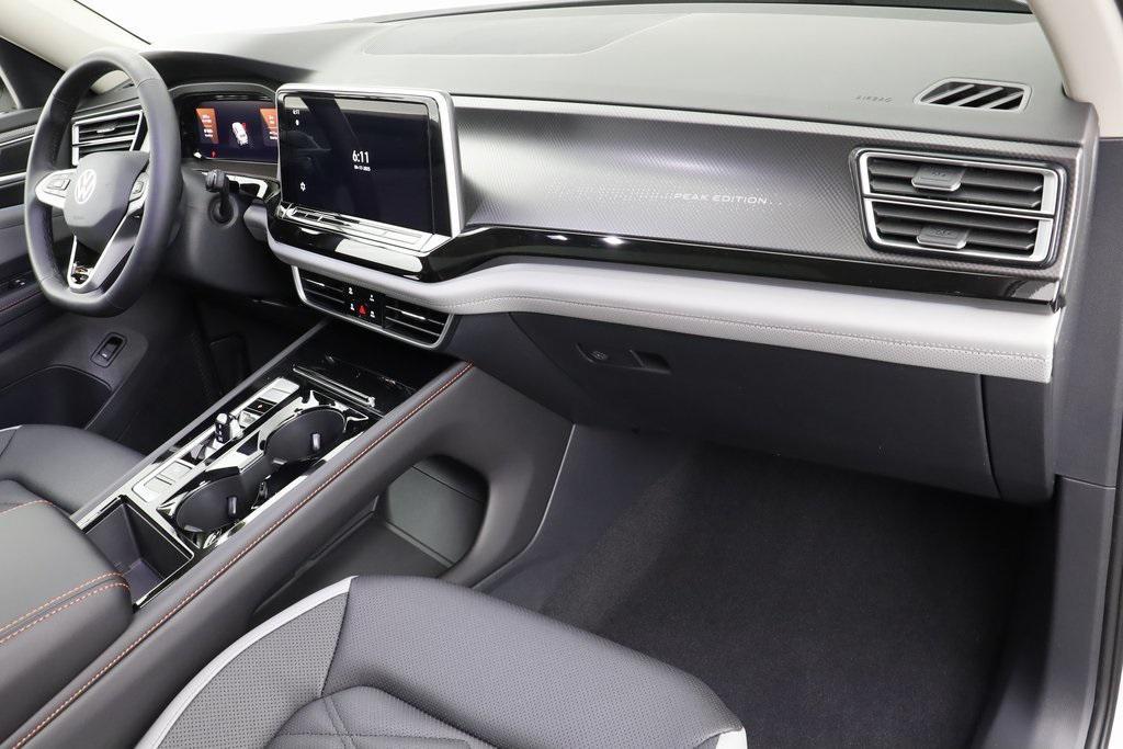 new 2025 Volkswagen Atlas car, priced at $45,056