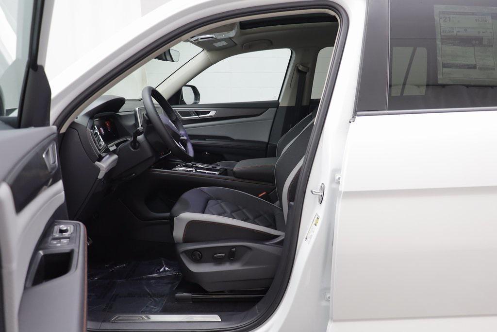 new 2026 Volkswagen Atlas car, priced at $46,939