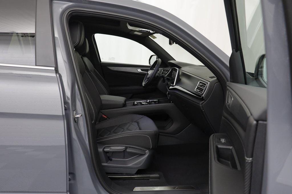 new 2026 Volkswagen Atlas Cross Sport car, priced at $46,343