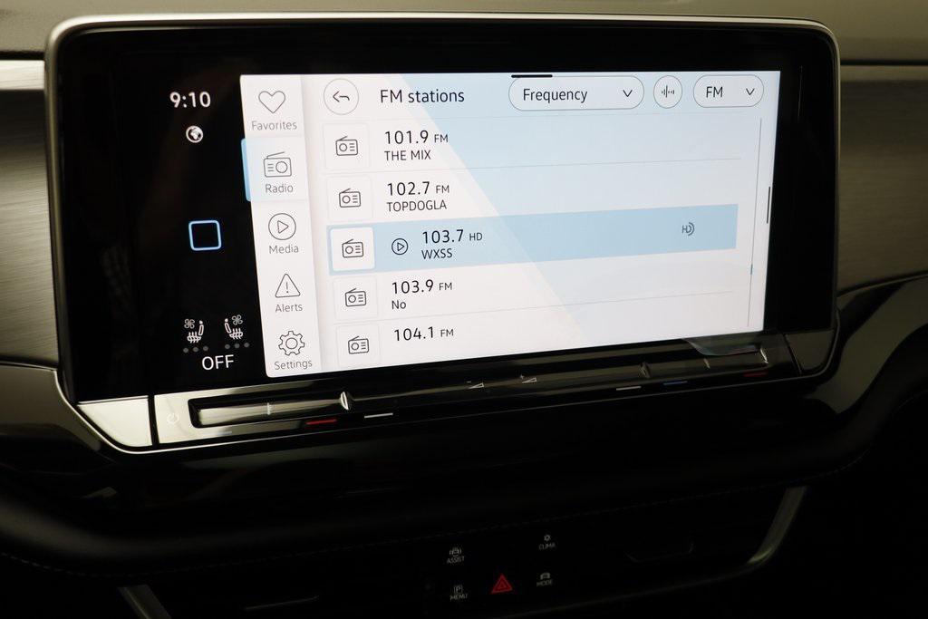 new 2026 Volkswagen Atlas Cross Sport car, priced at $46,343