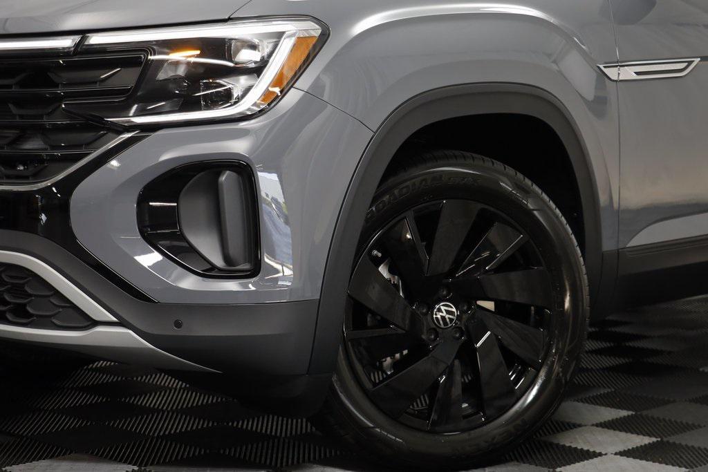 new 2026 Volkswagen Atlas Cross Sport car, priced at $46,343