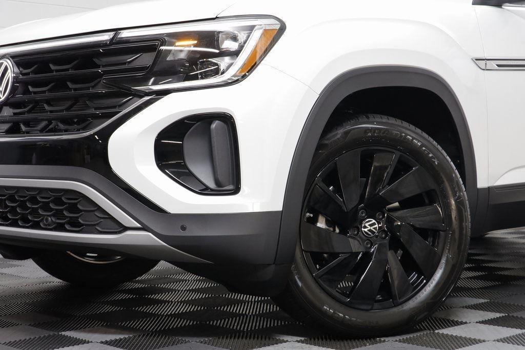 new 2026 Volkswagen Atlas Cross Sport car, priced at $46,343