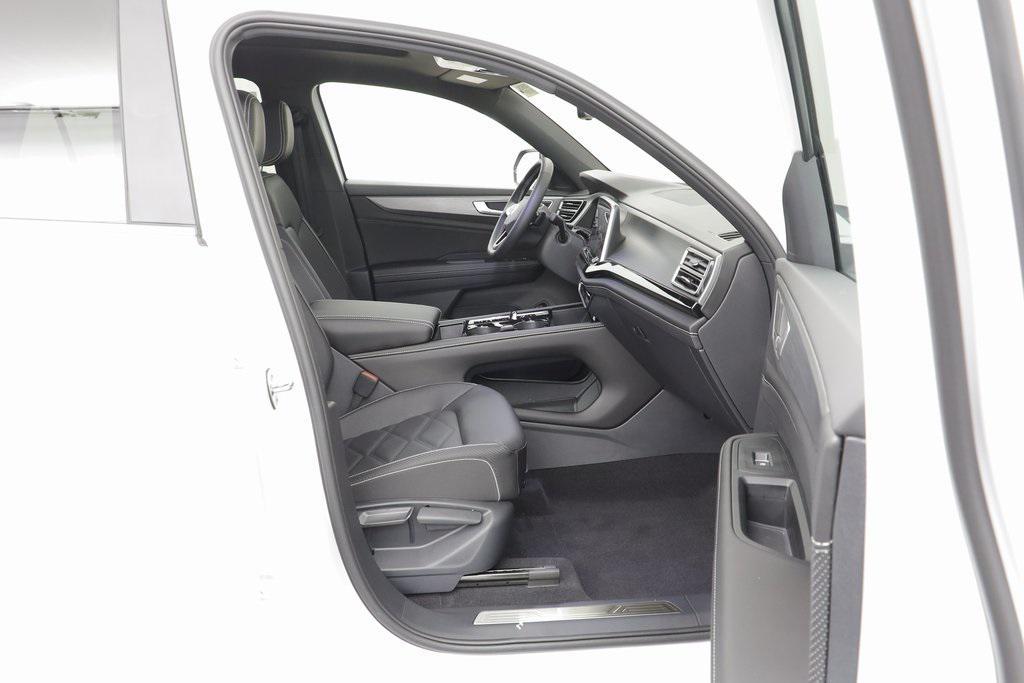 new 2026 Volkswagen Atlas Cross Sport car, priced at $46,343