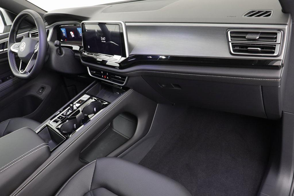 new 2026 Volkswagen Atlas Cross Sport car, priced at $46,343