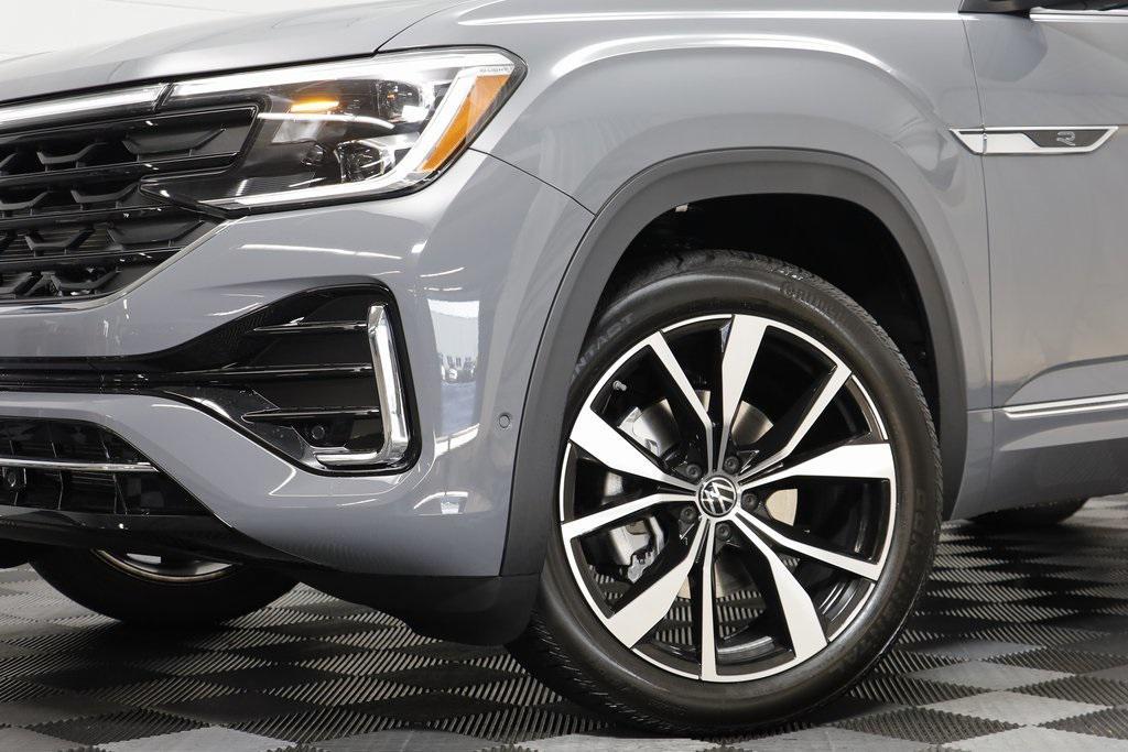 new 2026 Volkswagen Atlas car, priced at $54,716