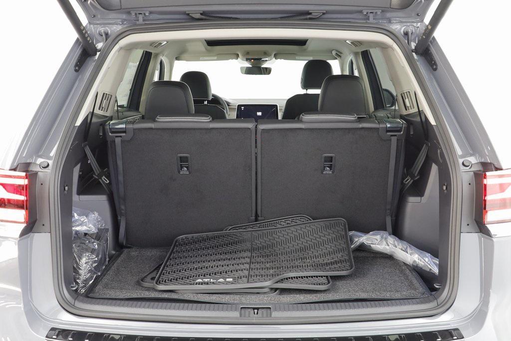 new 2026 Volkswagen Atlas car, priced at $54,716
