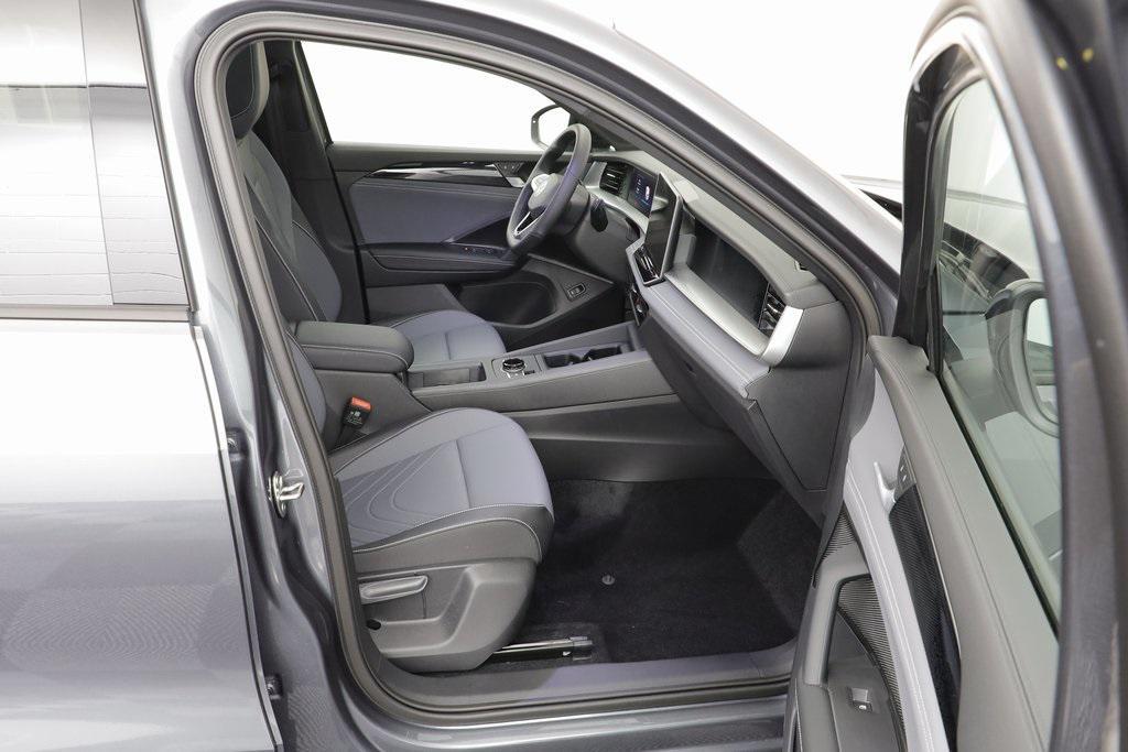 new 2025 Volkswagen Tiguan car, priced at $35,788