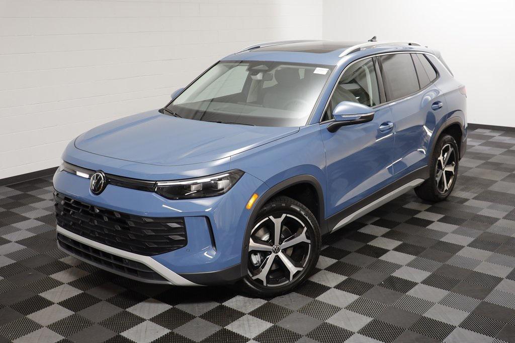 new 2025 Volkswagen Tiguan car, priced at $34,207