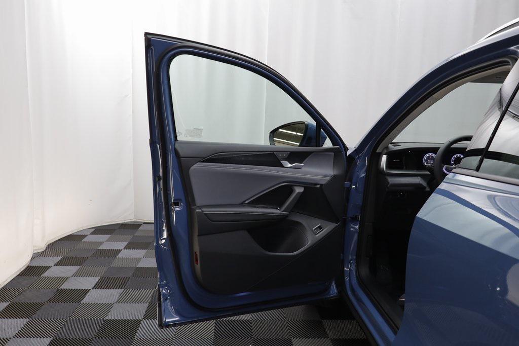 new 2025 Volkswagen Tiguan car, priced at $34,207