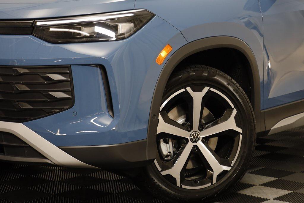 new 2025 Volkswagen Tiguan car, priced at $34,207