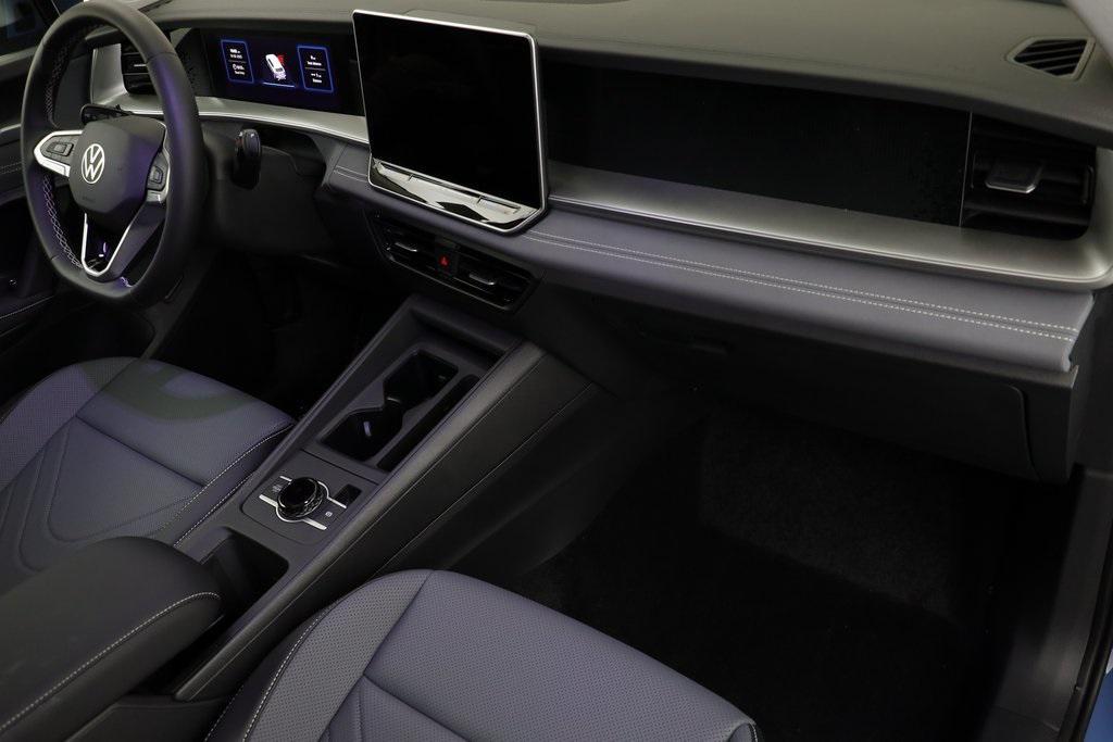 new 2025 Volkswagen Tiguan car, priced at $34,207