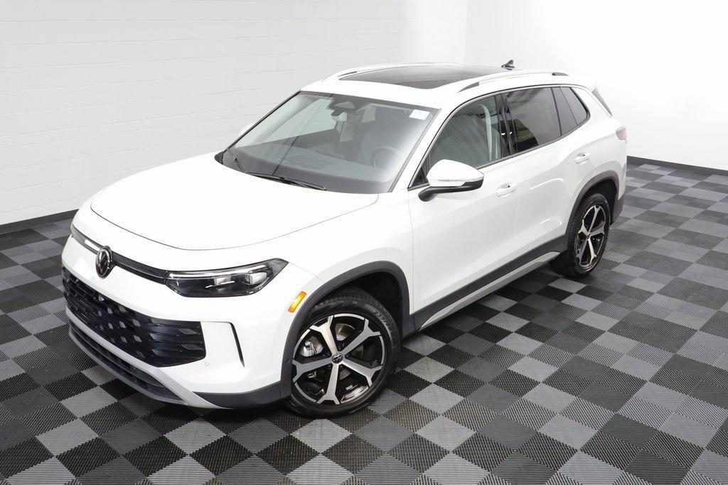 new 2025 Volkswagen Tiguan car, priced at $33,770