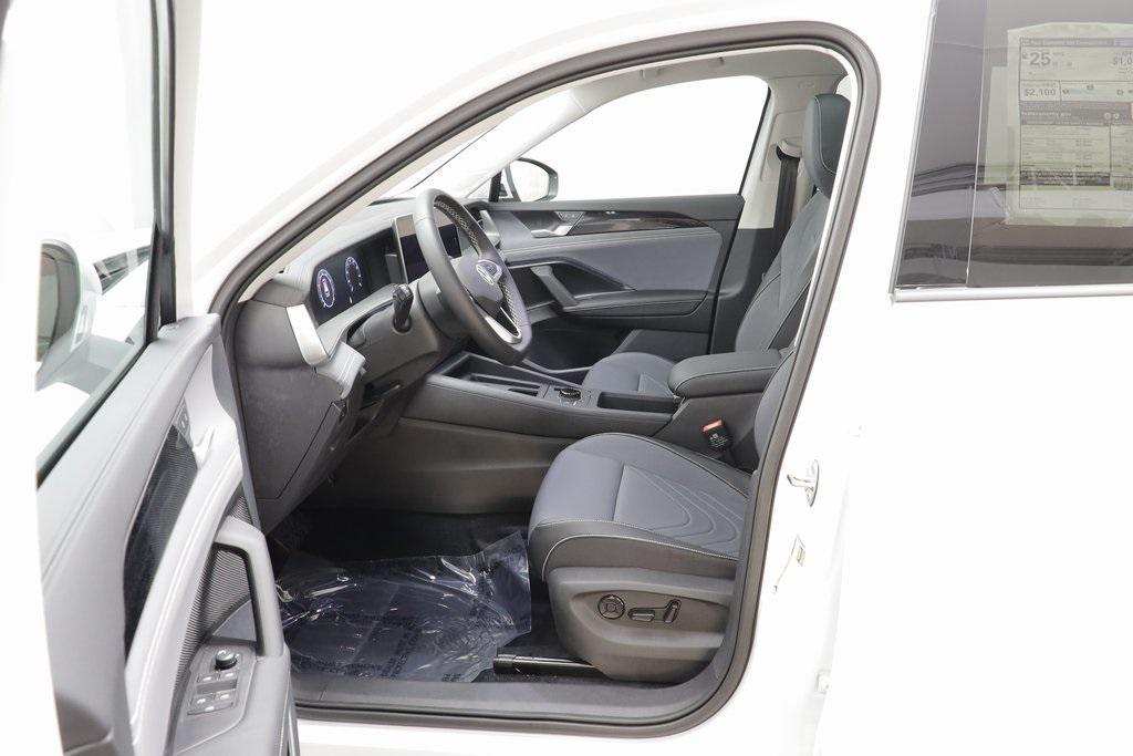 new 2025 Volkswagen Tiguan car, priced at $33,770