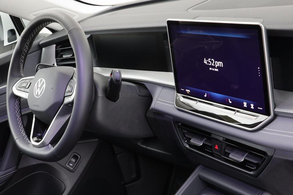 new 2025 Volkswagen Tiguan car, priced at $33,770