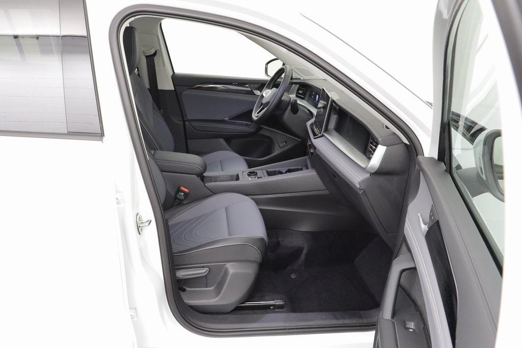 new 2025 Volkswagen Tiguan car, priced at $33,770