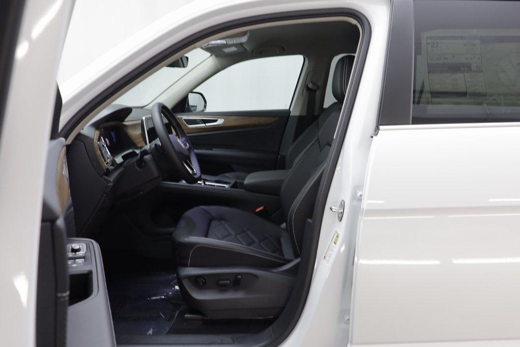 new 2026 Volkswagen Atlas car, priced at $41,137