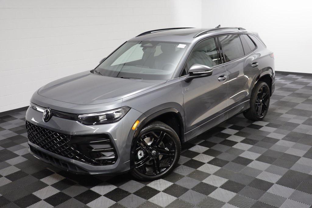 new 2025 Volkswagen Tiguan car, priced at $35,798