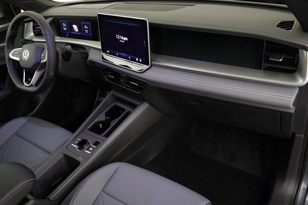 new 2025 Volkswagen Tiguan car, priced at $35,798