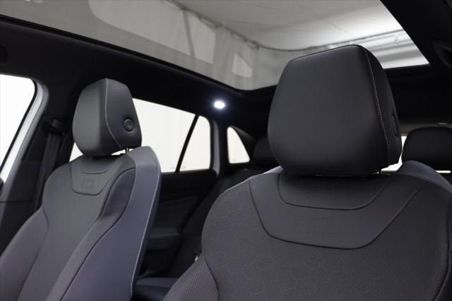 new 2025 Volkswagen ID.4 car, priced at $52,964