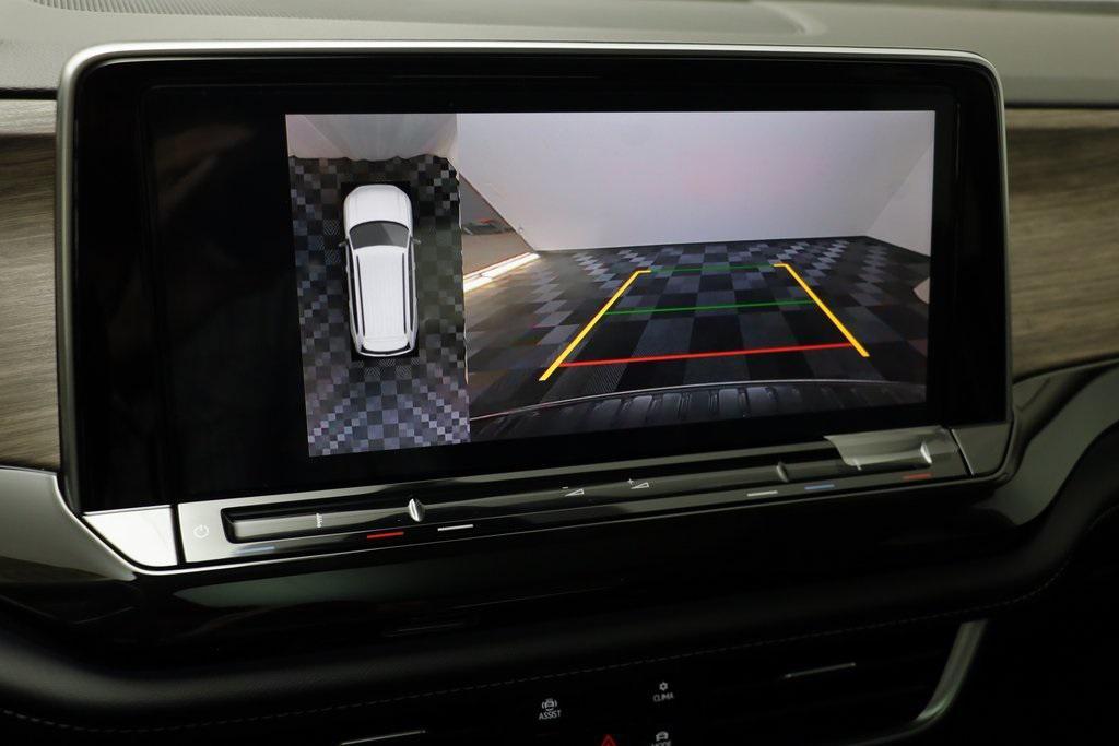 new 2026 Volkswagen Atlas car, priced at $54,496