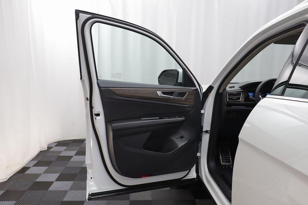 new 2026 Volkswagen Atlas car, priced at $54,496