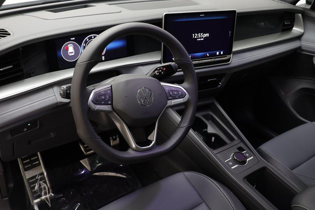 new 2025 Volkswagen Tiguan car, priced at $36,235