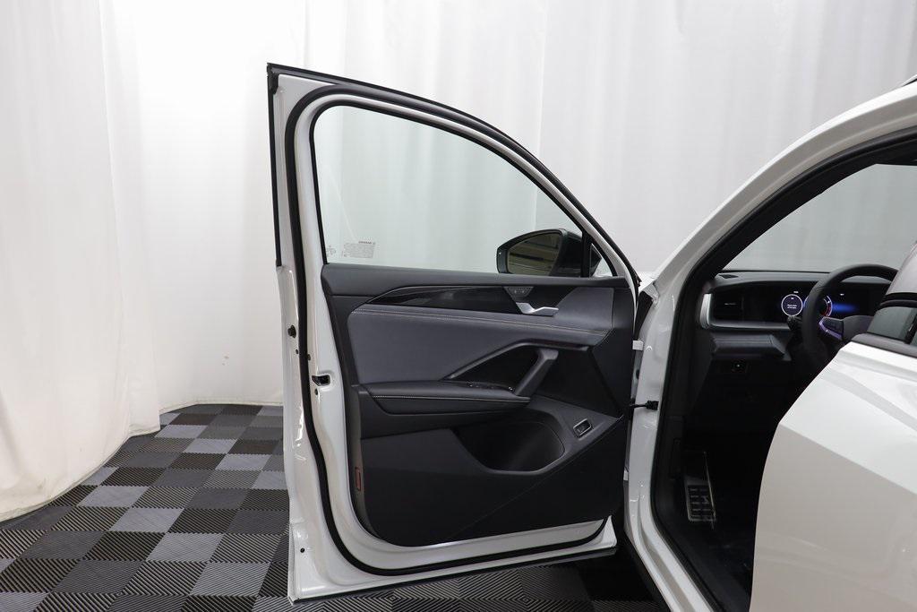 new 2025 Volkswagen Tiguan car, priced at $36,235