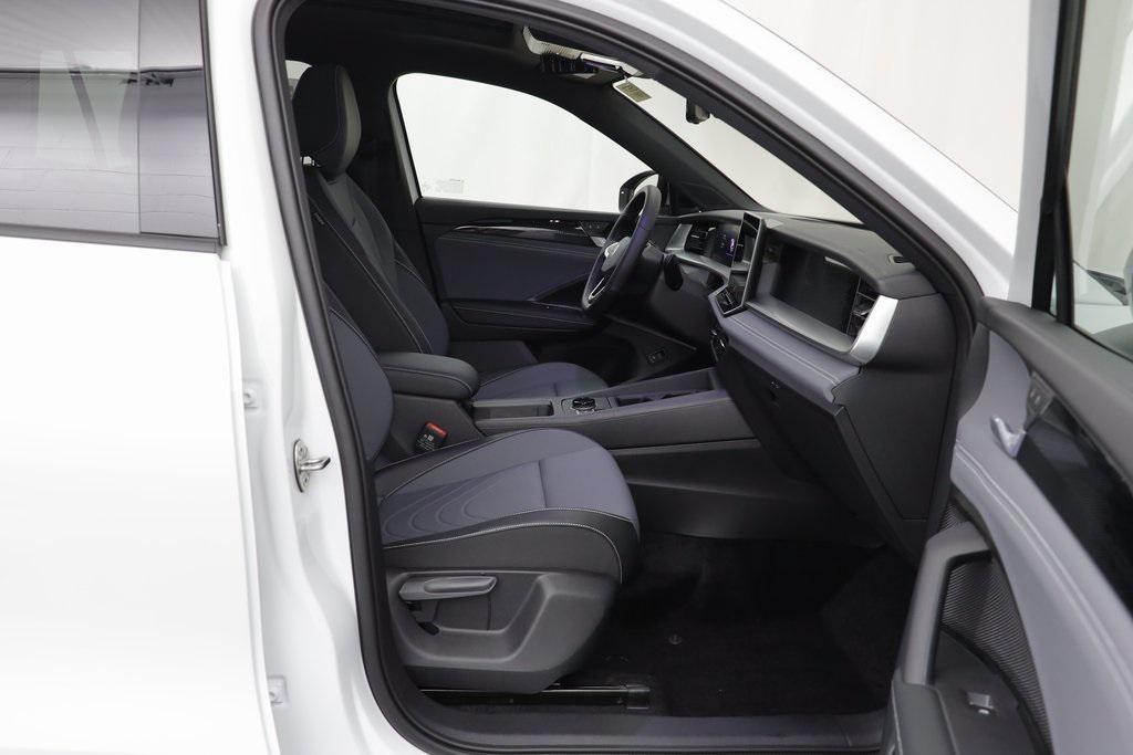 new 2025 Volkswagen Tiguan car, priced at $36,235