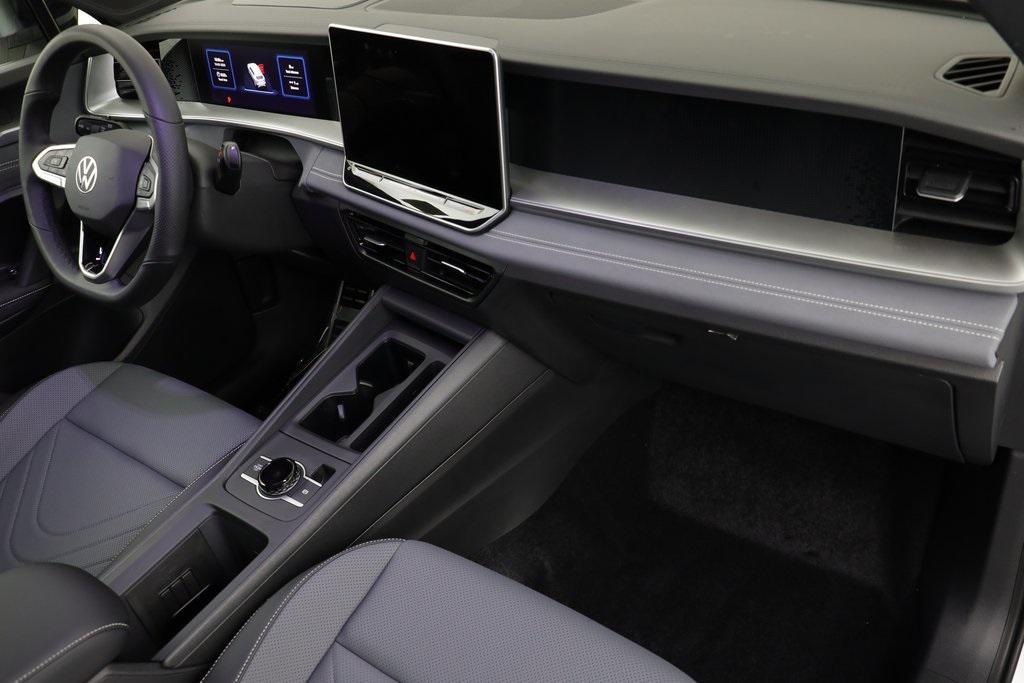 new 2025 Volkswagen Tiguan car, priced at $36,235