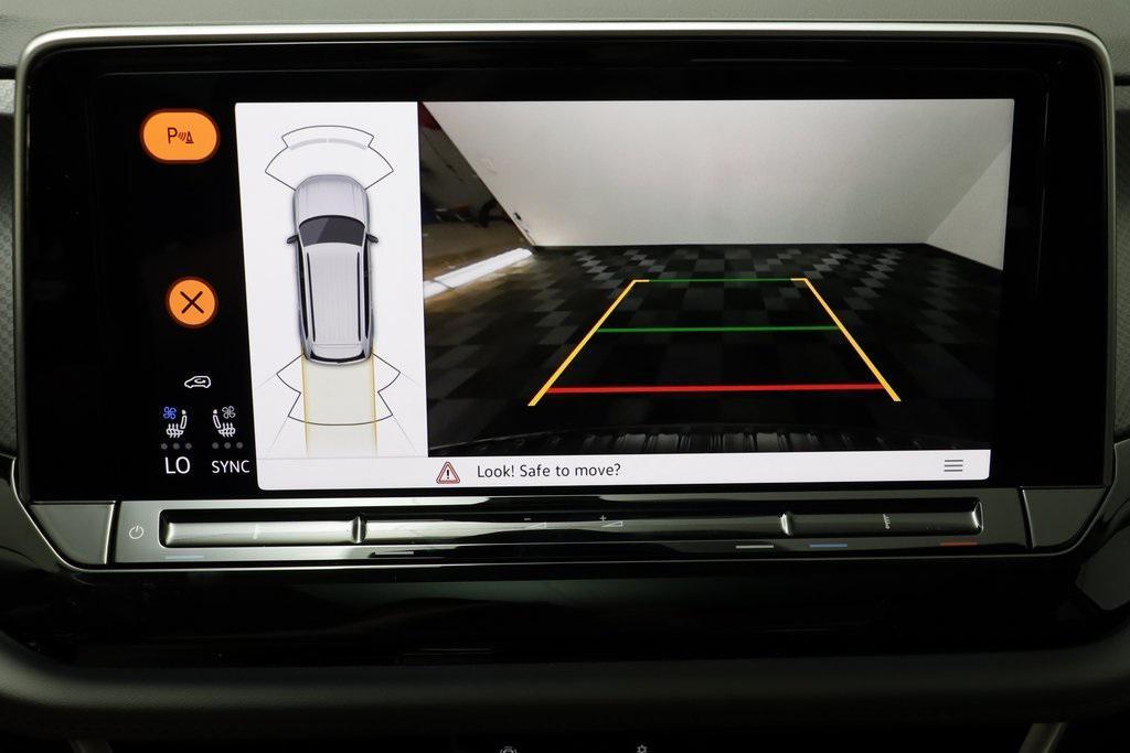 new 2026 Volkswagen Atlas car, priced at $47,925