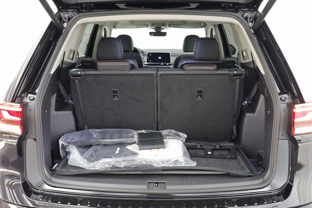new 2026 Volkswagen Atlas car, priced at $47,925