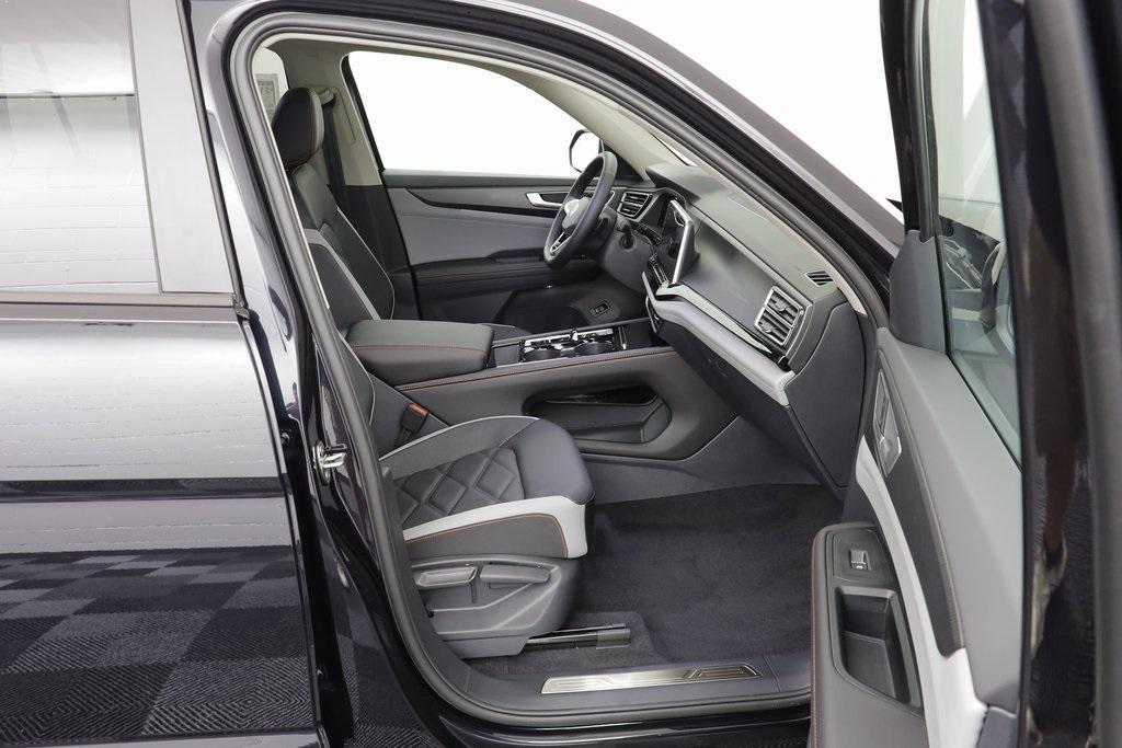 new 2026 Volkswagen Atlas car, priced at $47,925