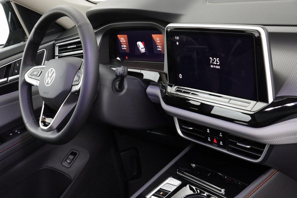 new 2026 Volkswagen Atlas car, priced at $47,925