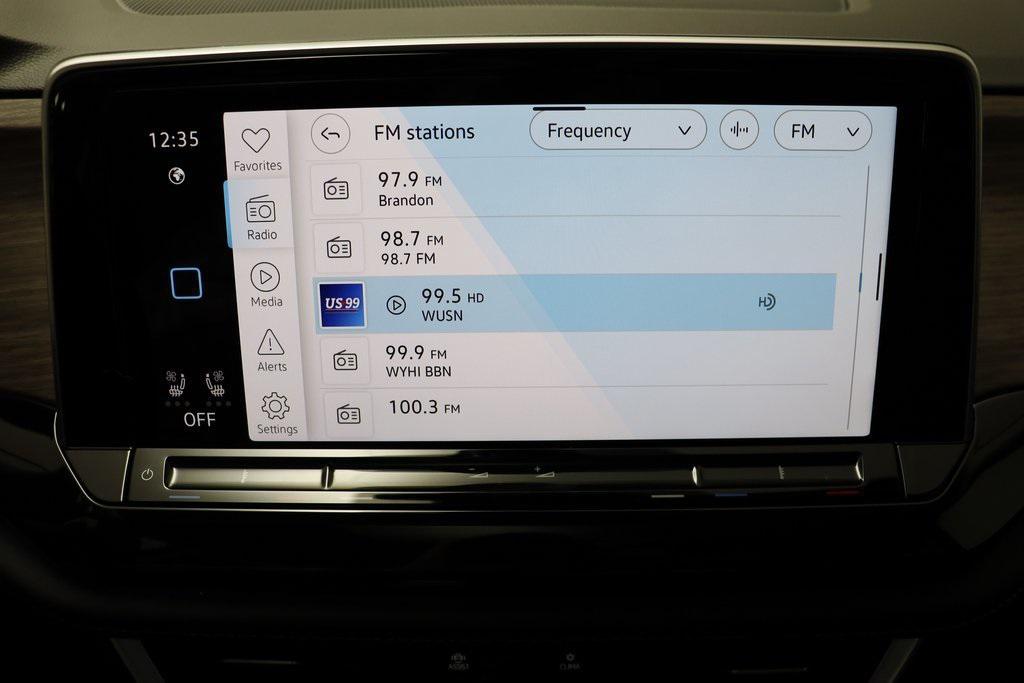new 2025 Volkswagen Atlas car, priced at $52,811