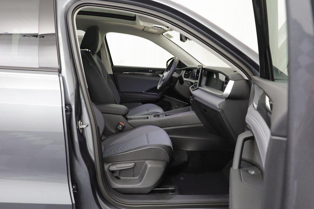 new 2025 Volkswagen Tiguan car, priced at $33,770