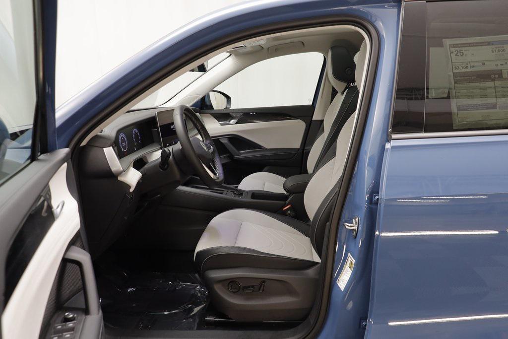 new 2025 Volkswagen Tiguan car, priced at $34,207