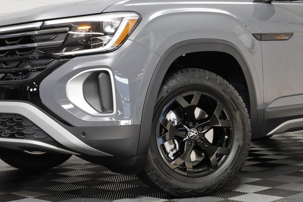 new 2025 Volkswagen Atlas car, priced at $43,264