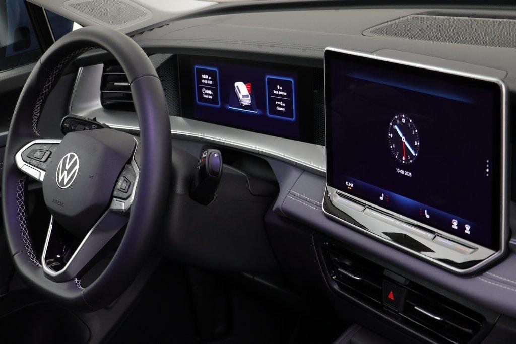 new 2025 Volkswagen Tiguan car, priced at $34,675