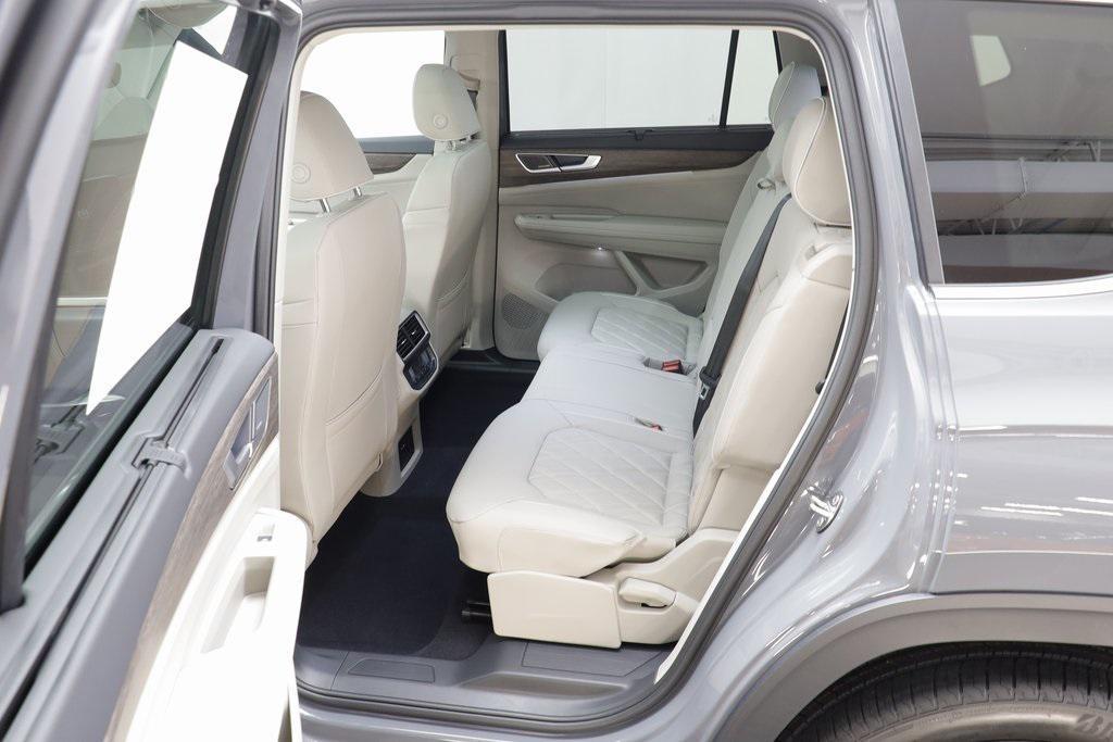 new 2026 Volkswagen Atlas car, priced at $54,118