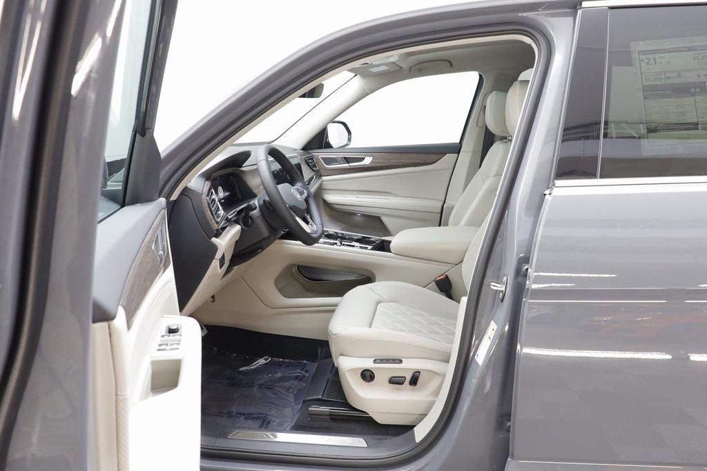 new 2026 Volkswagen Atlas car, priced at $54,118