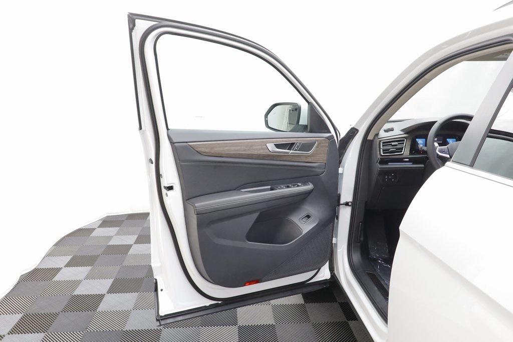 new 2026 Volkswagen Atlas car, priced at $49,871