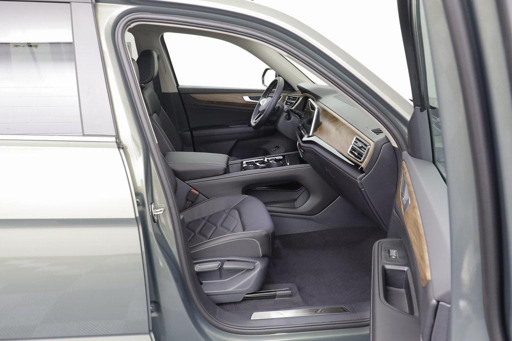 new 2026 Volkswagen Atlas car, priced at $45,490