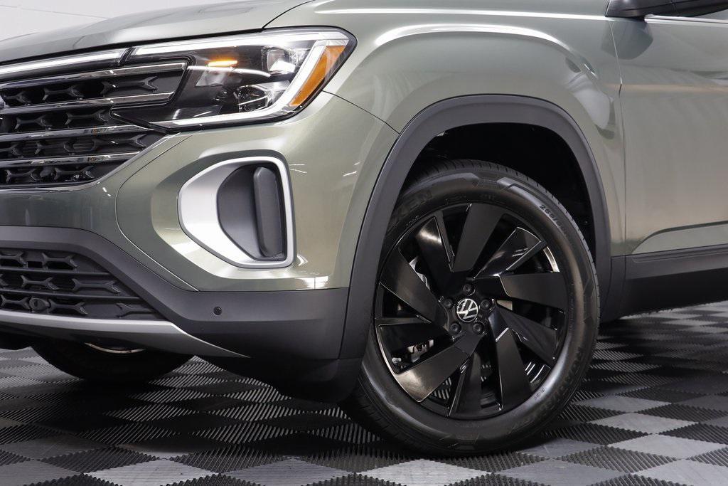 new 2026 Volkswagen Atlas car, priced at $45,490