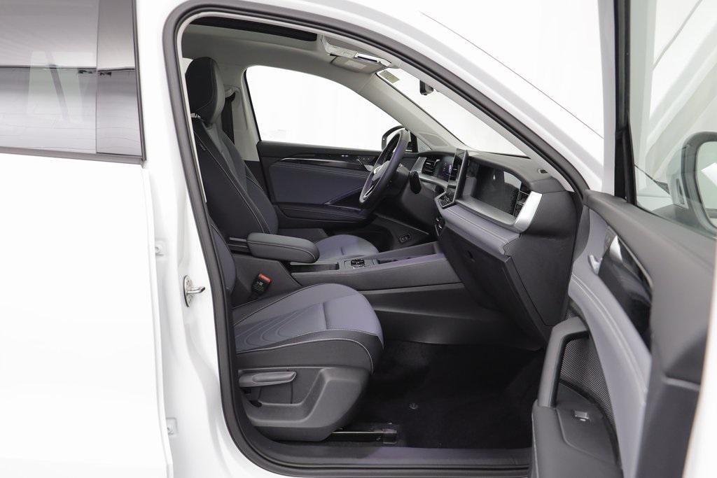 new 2025 Volkswagen Tiguan car, priced at $33,770