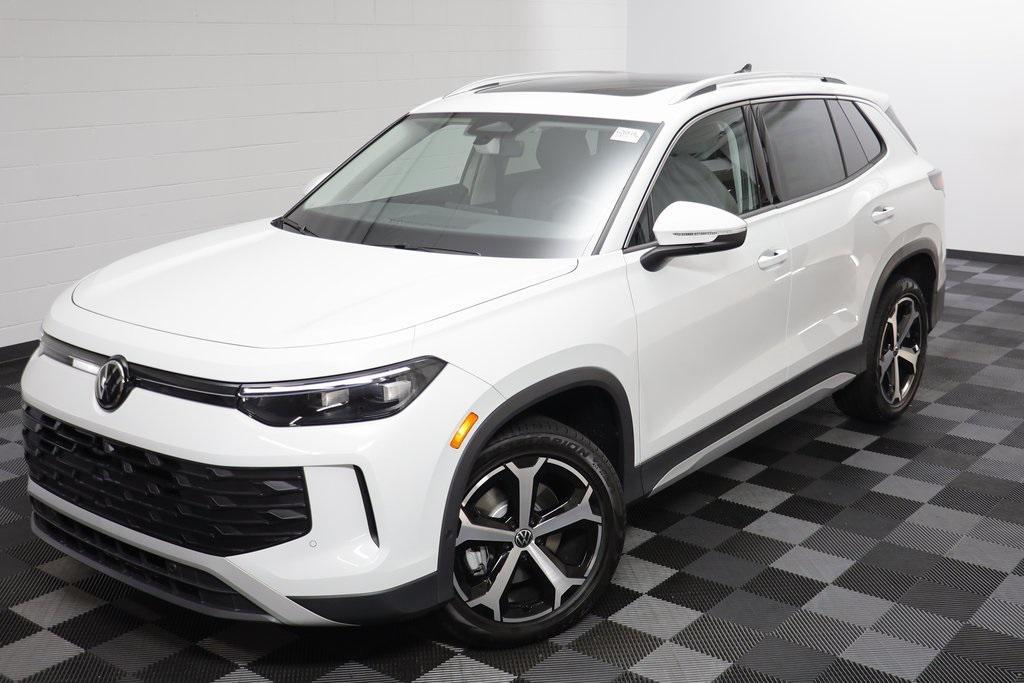 new 2025 Volkswagen Tiguan car, priced at $33,770