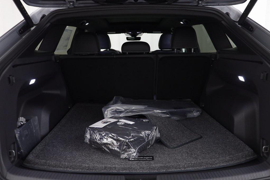 new 2026 Volkswagen Atlas Cross Sport car, priced at $50,288