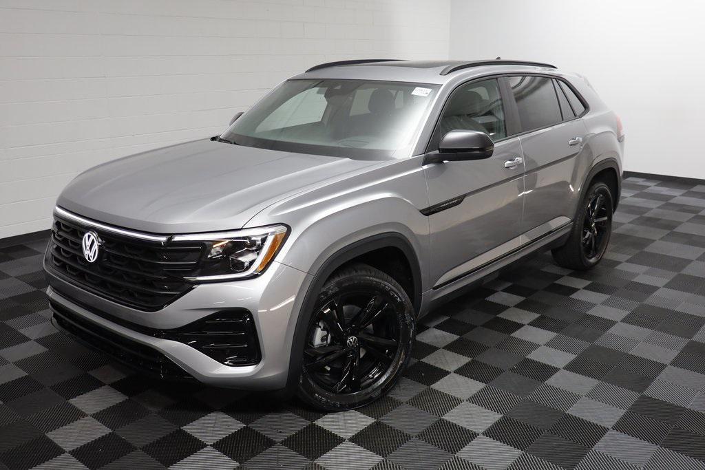 new 2026 Volkswagen Atlas Cross Sport car, priced at $50,288
