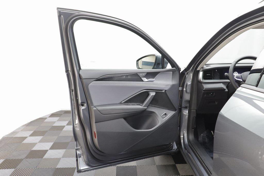 new 2026 Volkswagen Tiguan car, priced at $36,347